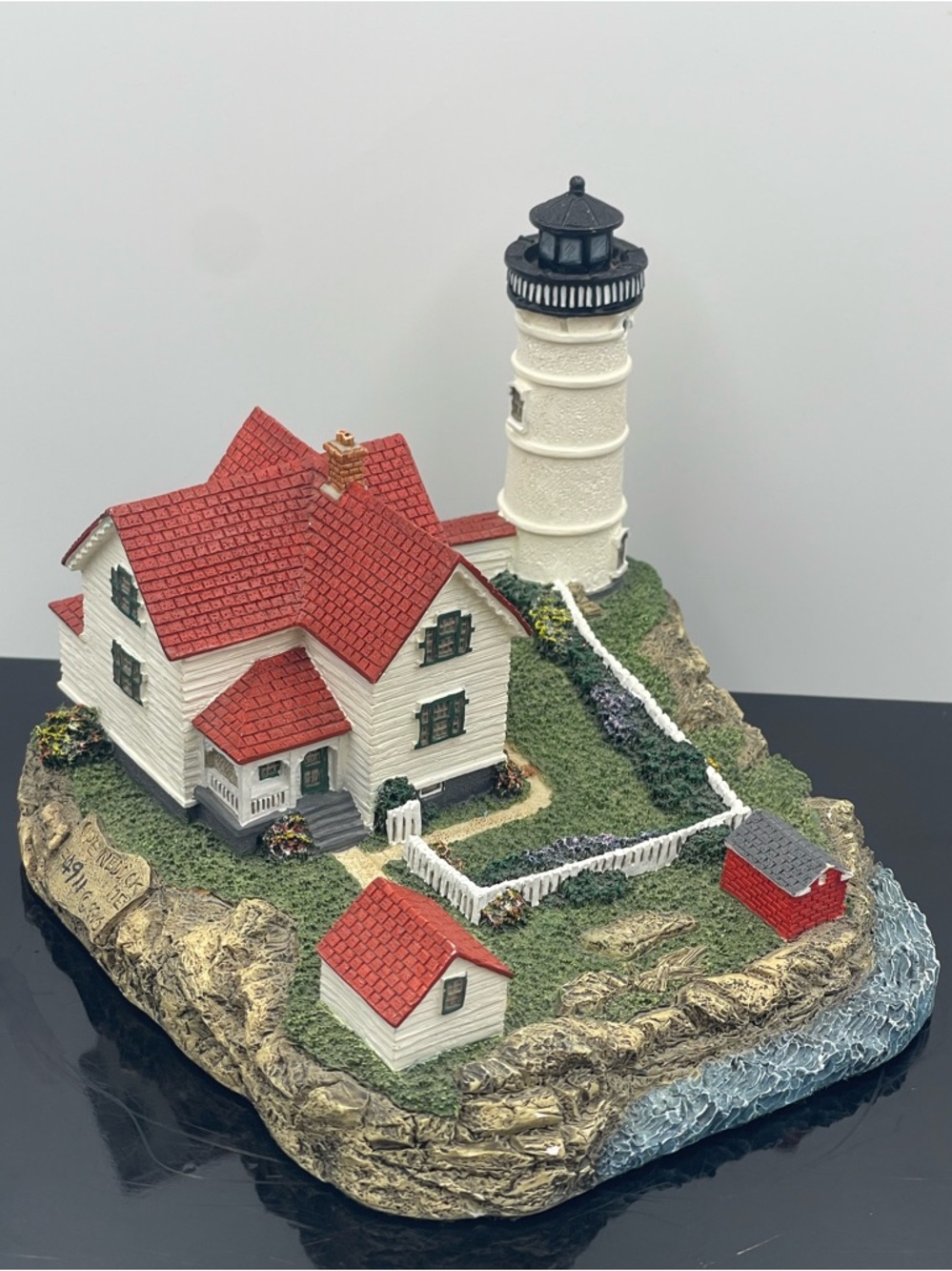 Great Lighthouses of the World Cape Neddick (Nubble Light) Maine #410 Sculpture